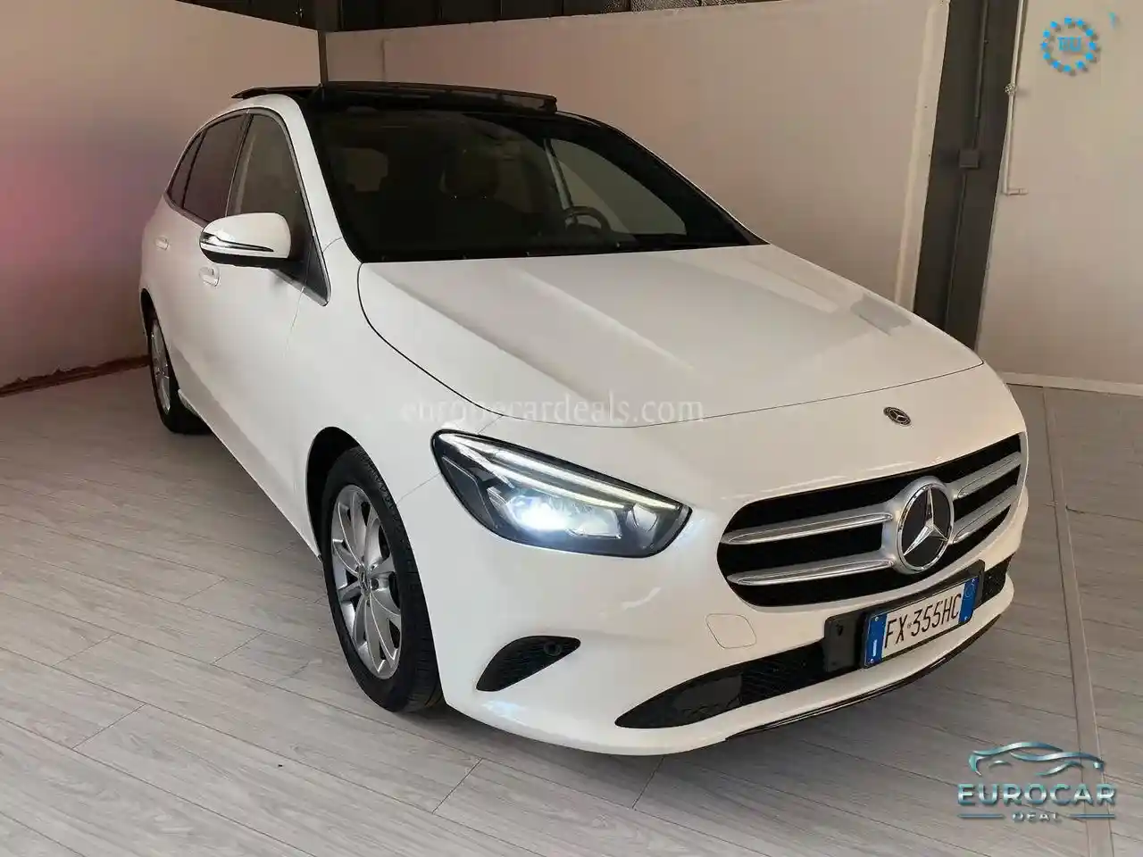 Mercedes-Benz B 180