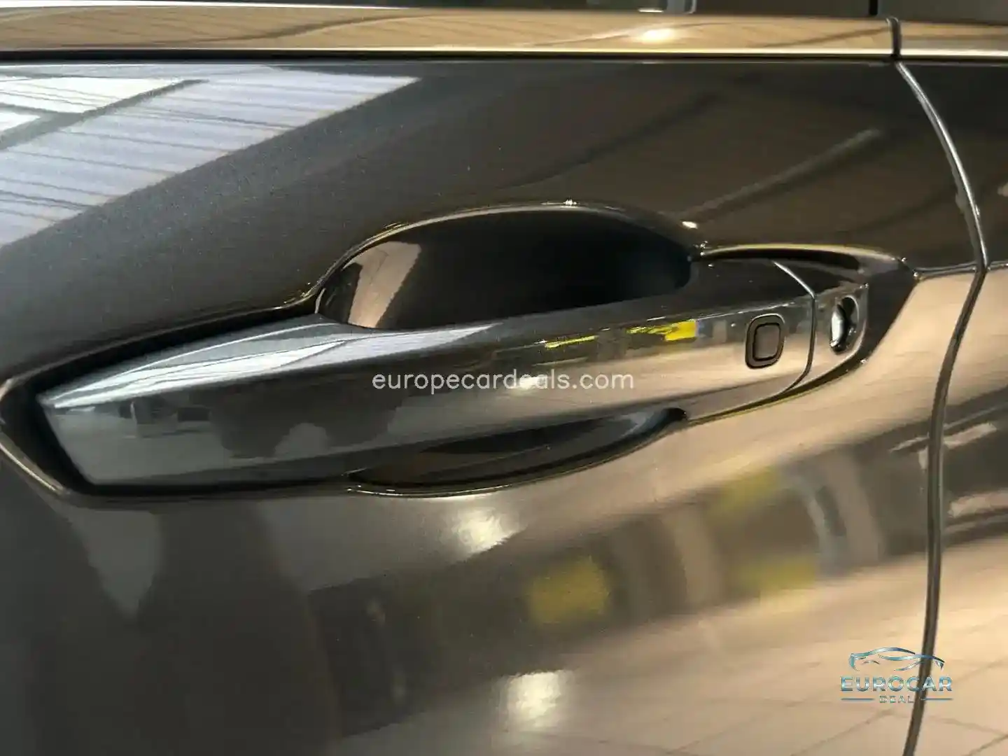 Mitsubishi Plug-in Hybrid Outlander