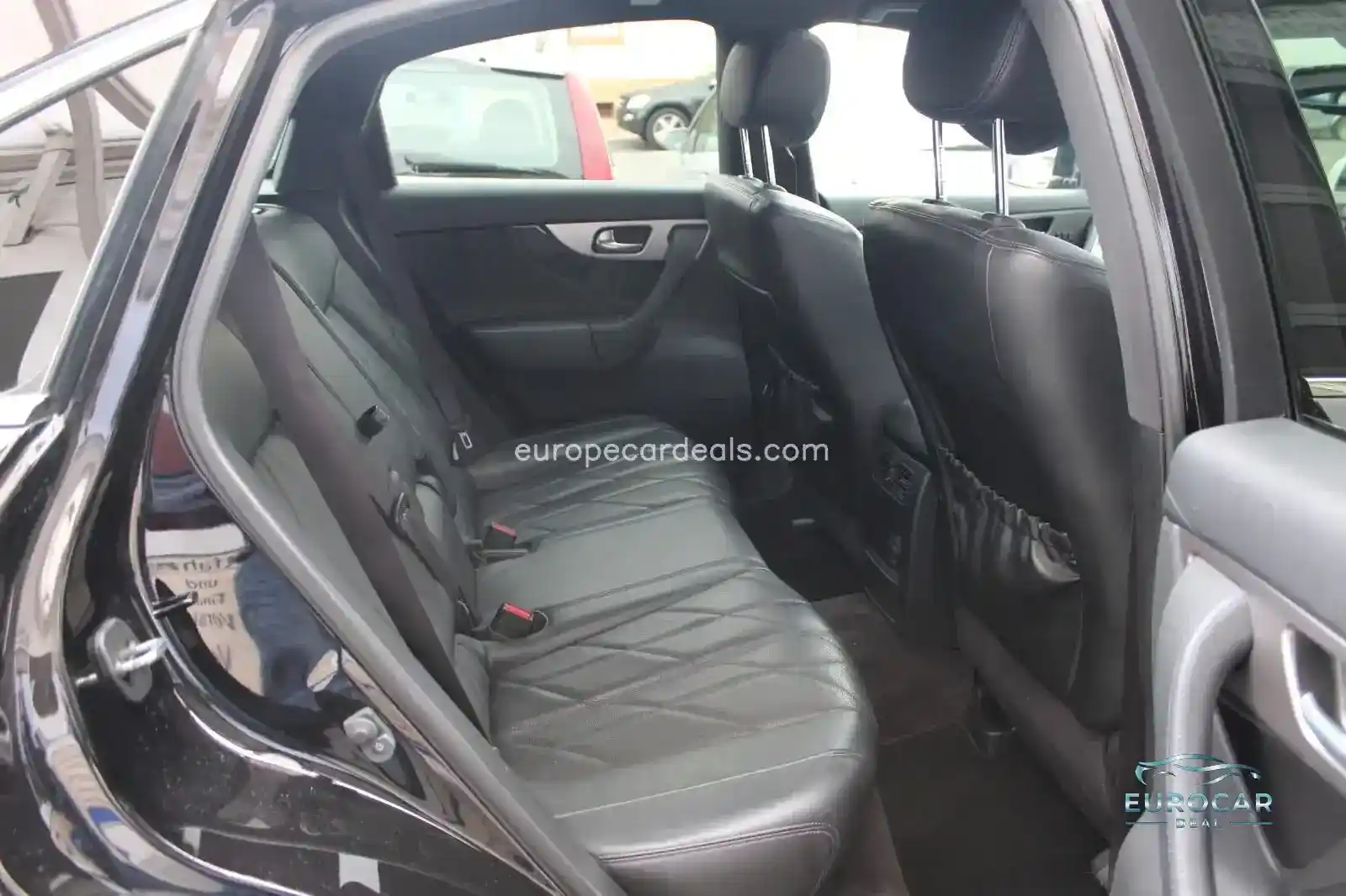 Infiniti QX70