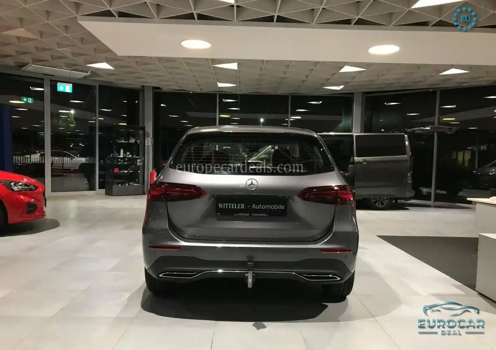 Mercedes-Benz B 180