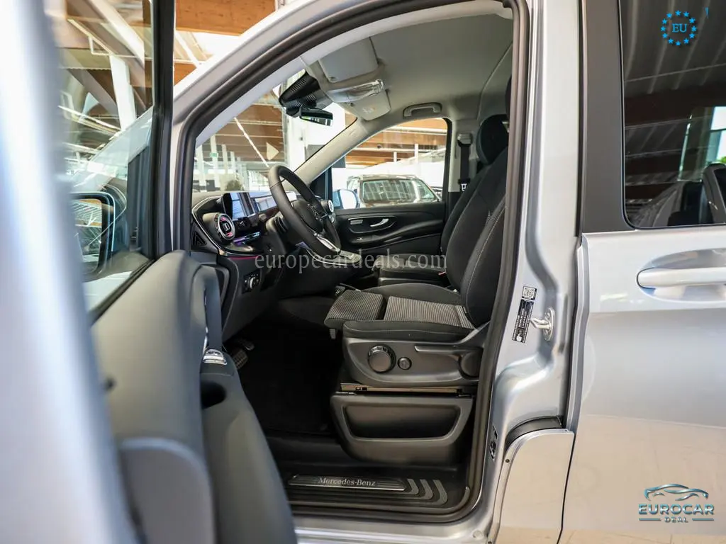 Mercedes-Benz V 220