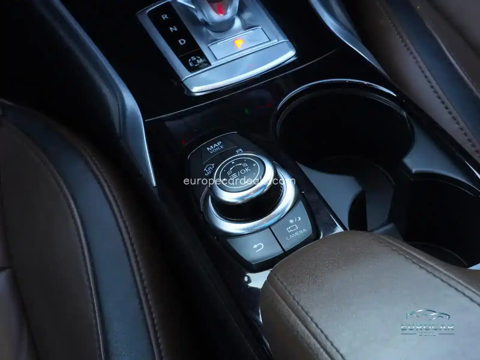 Infiniti QX30