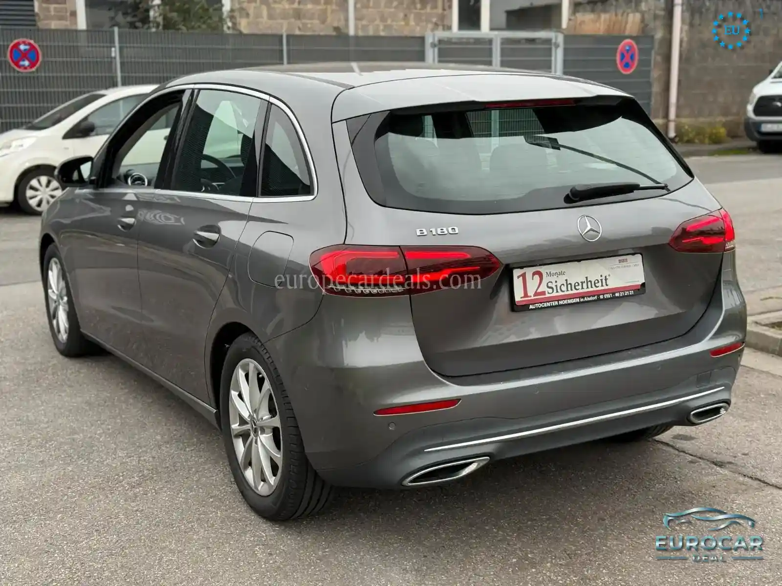 Mercedes-Benz B 180