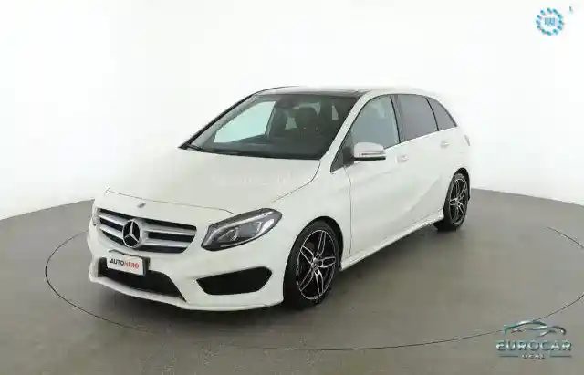 Mercedes-Benz B 180