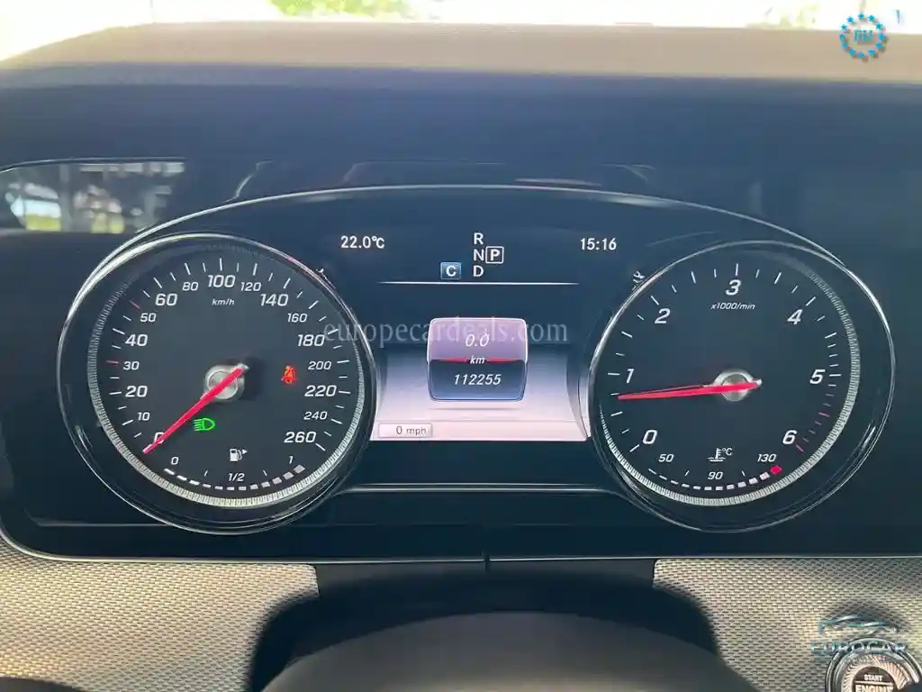 Mercedes-Benz E 220