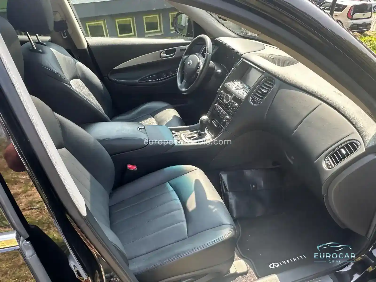 Infiniti QX50