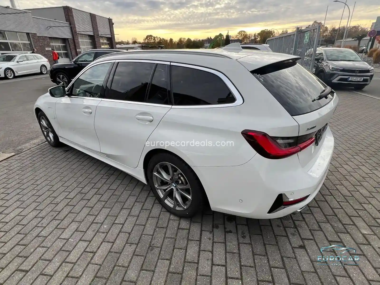 BMW 330