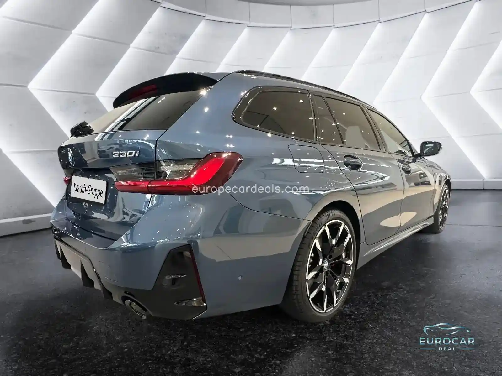 BMW 330