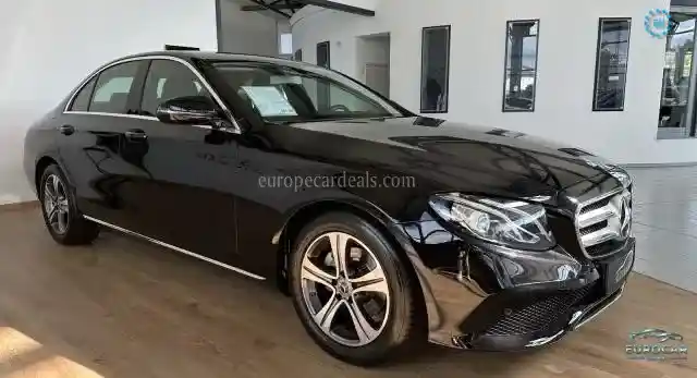 Mercedes-Benz E 200