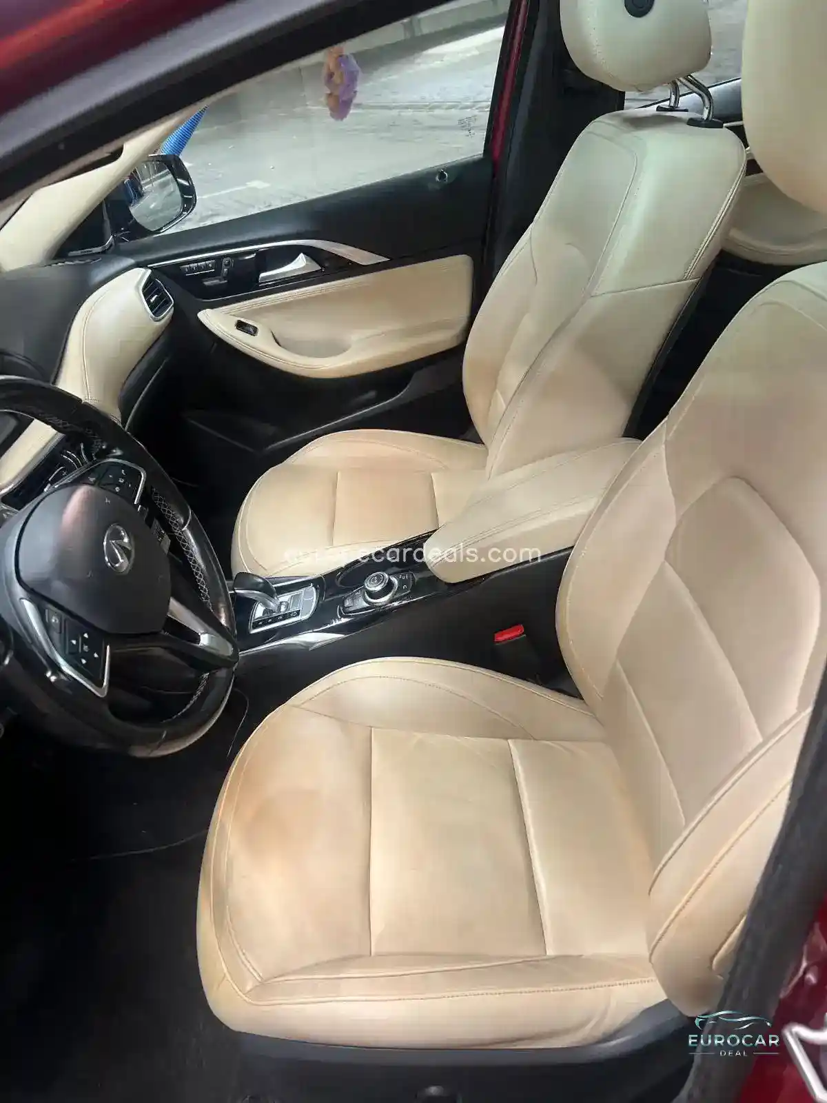 Infiniti QX30