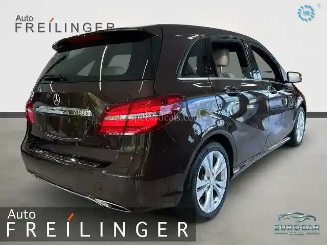 Mercedes-Benz B 200