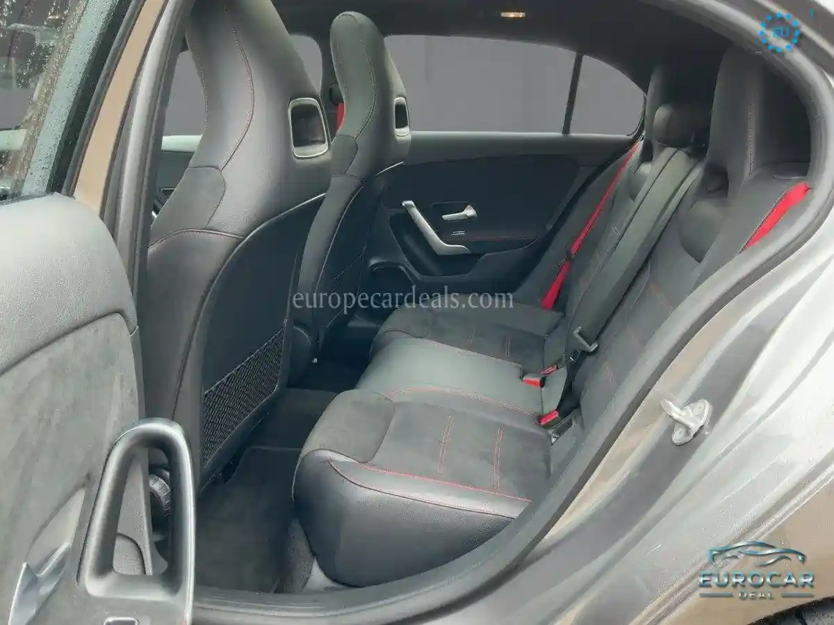 Mercedes-Benz A 35 AMG