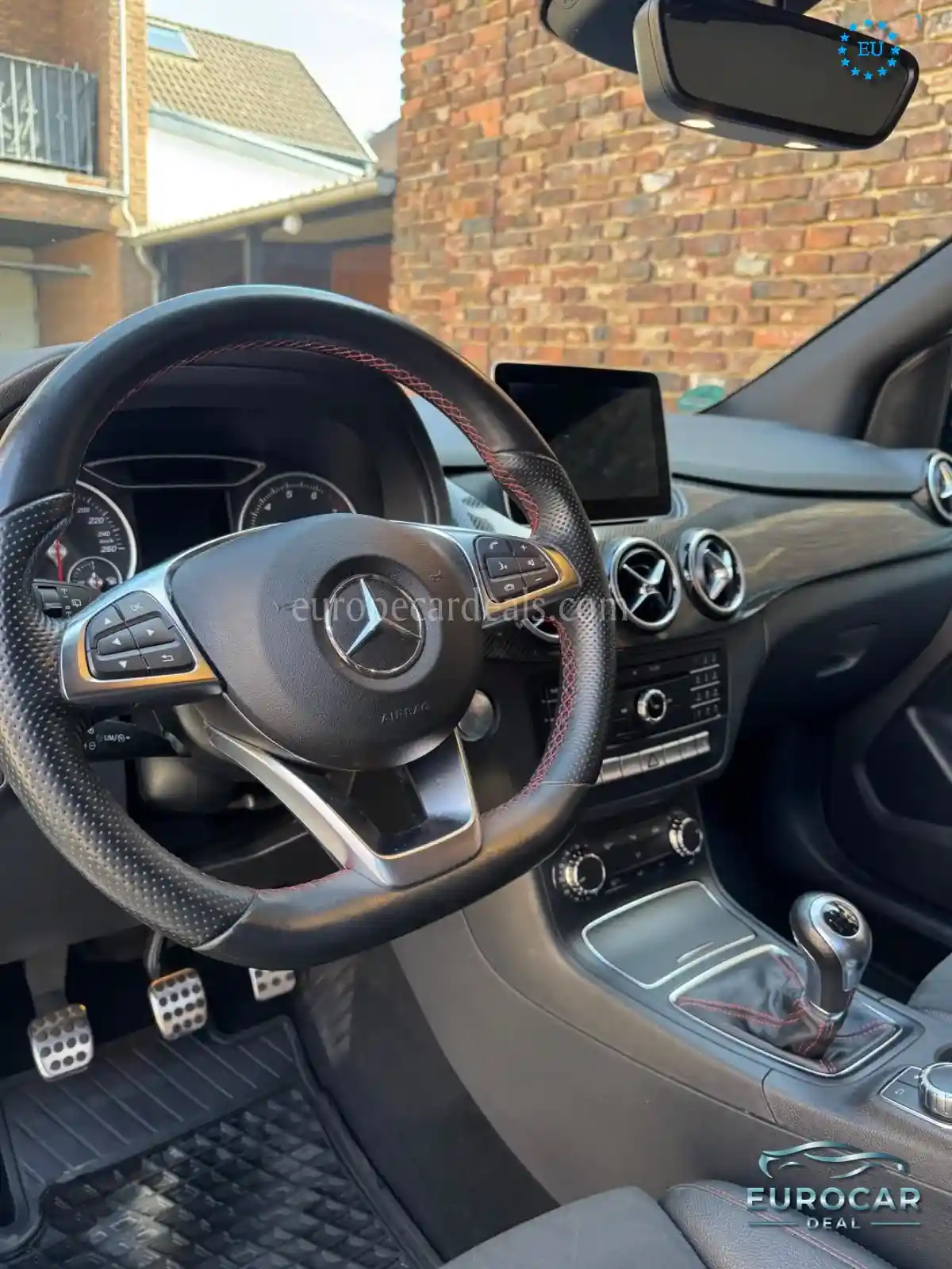 Mercedes-Benz B 180