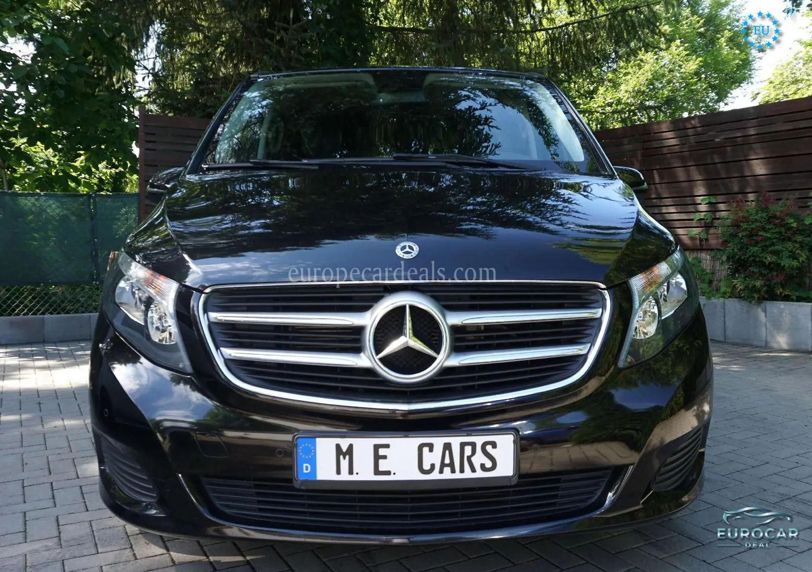 Mercedes-Benz V 220