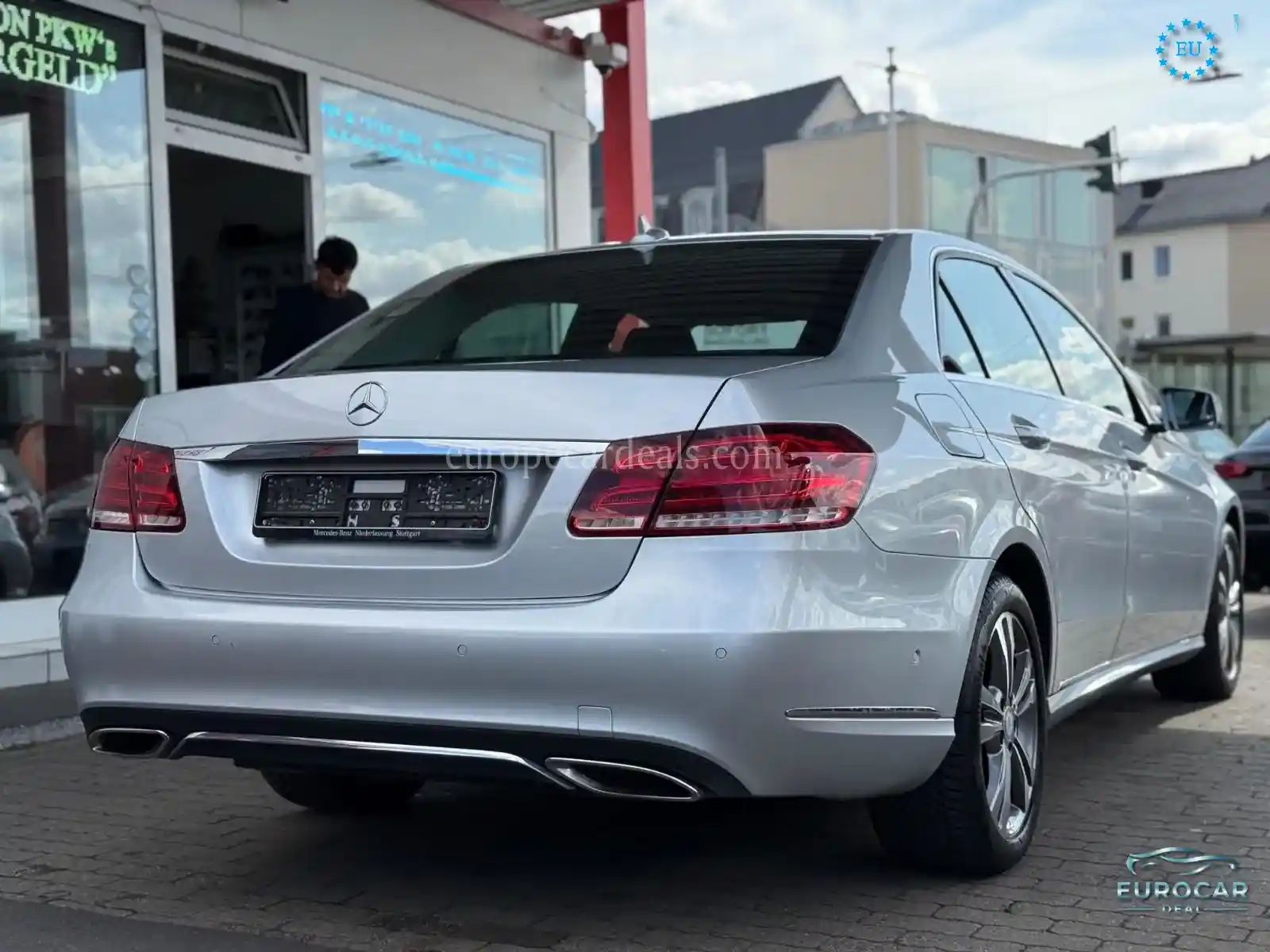 Mercedes-Benz E 200