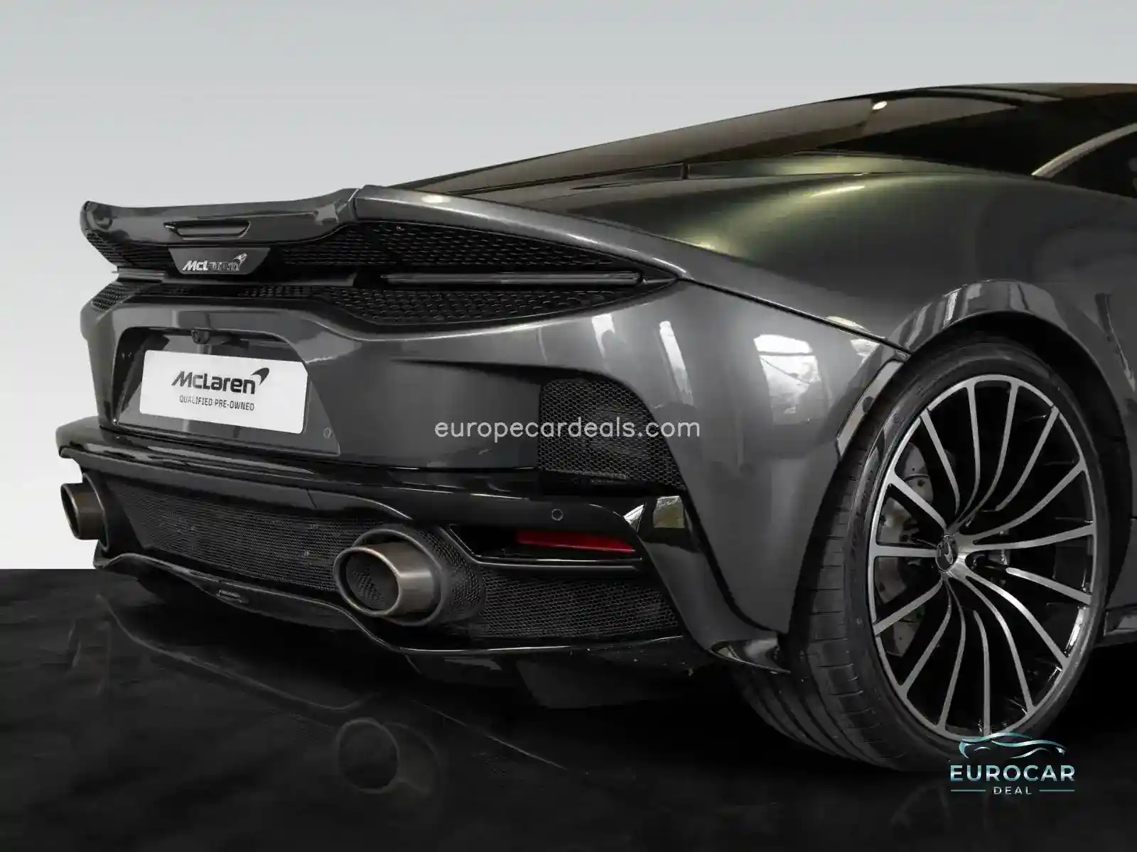 McLaren GT