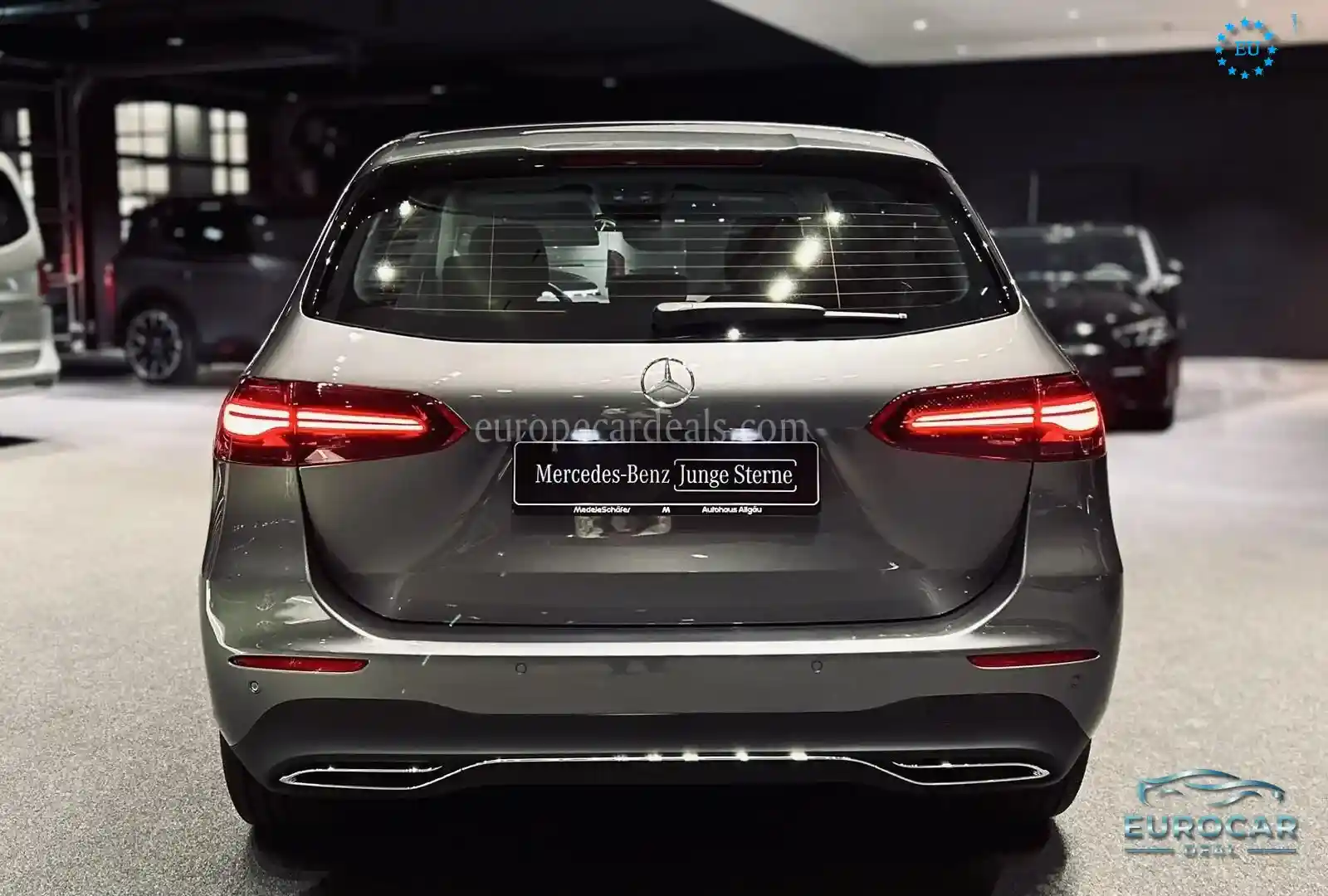 Mercedes-Benz B 180