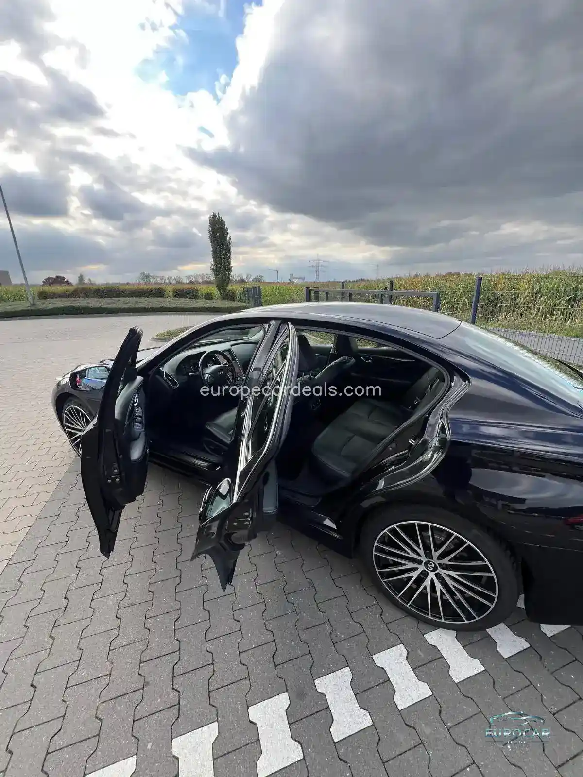 Infiniti Q50