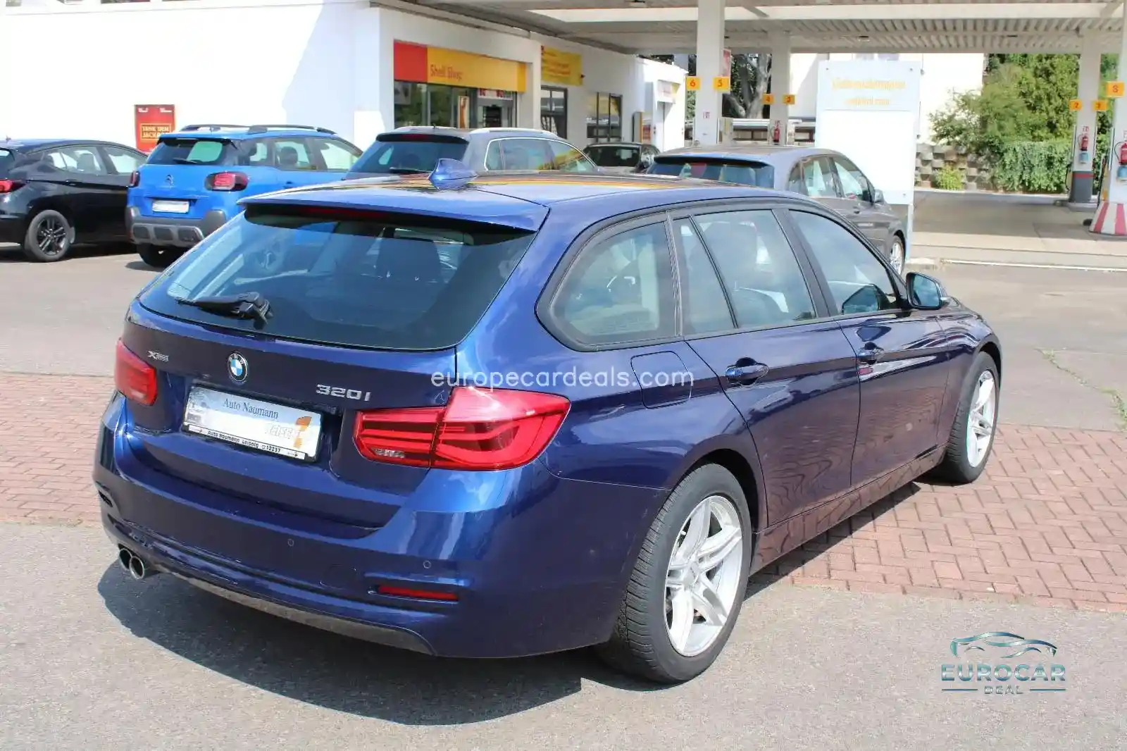 BMW 320
