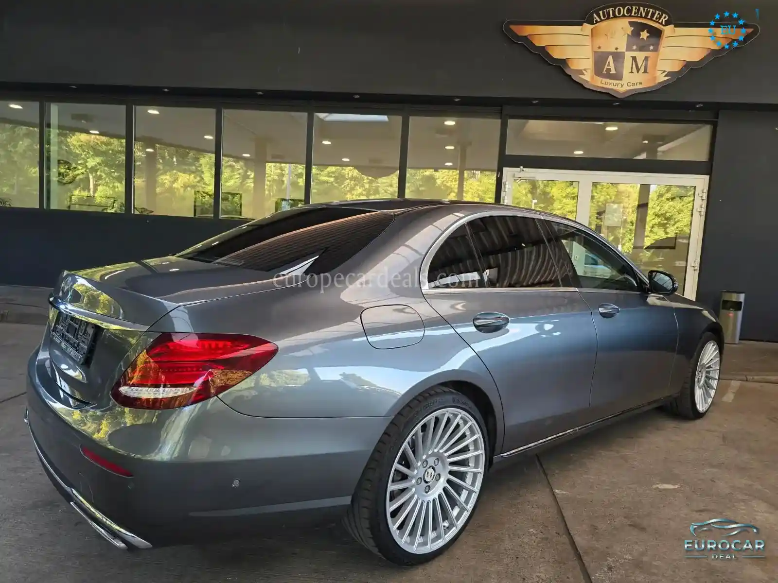 Mercedes-Benz E 300