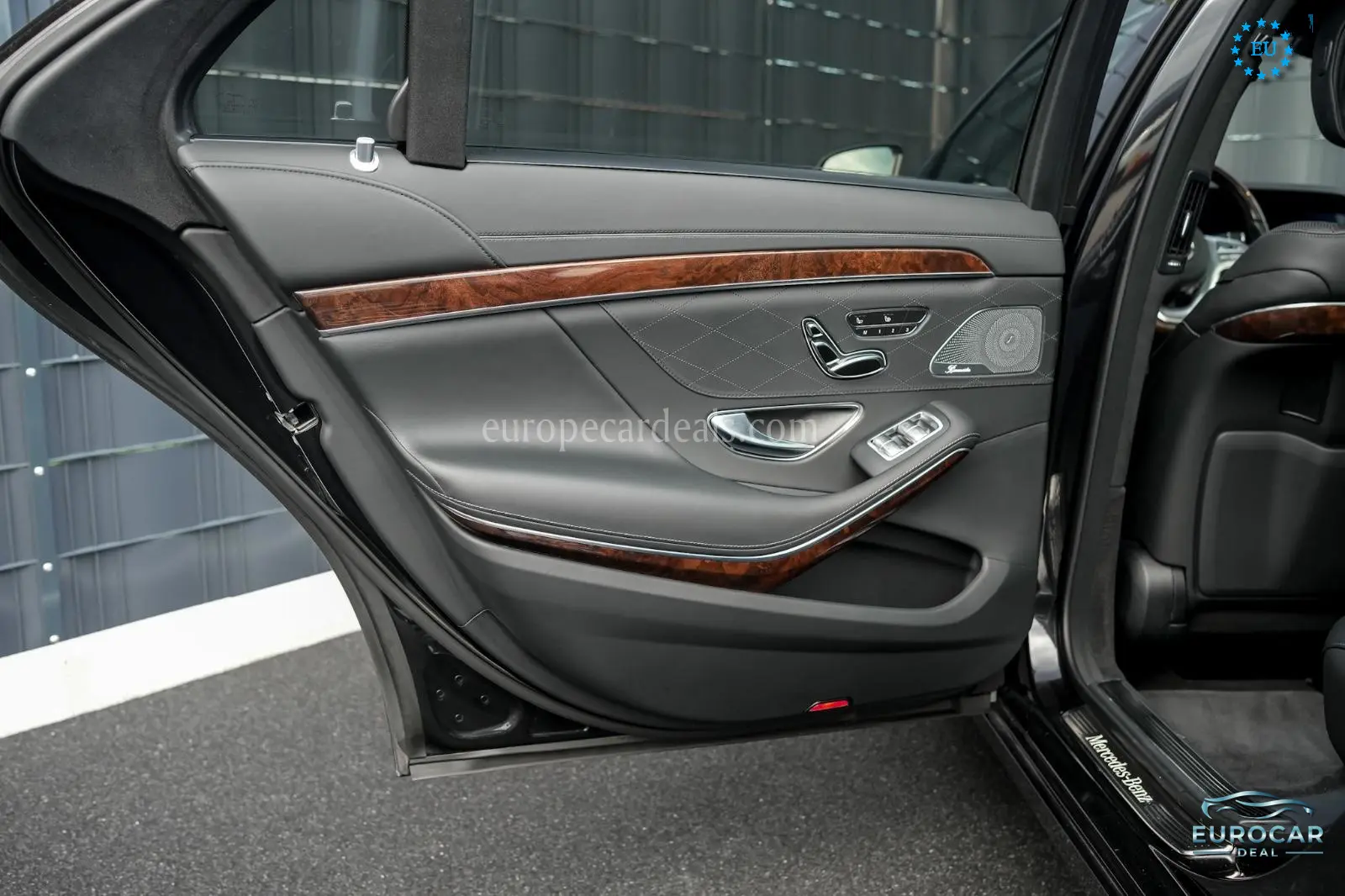 Mercedes-Benz S 560