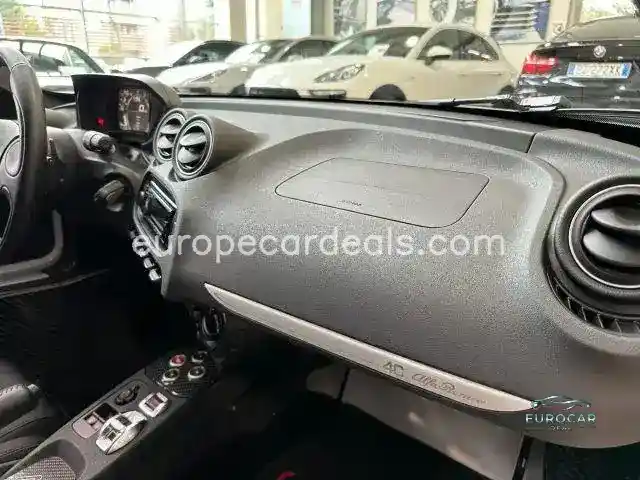 Alfa Romeo 4C