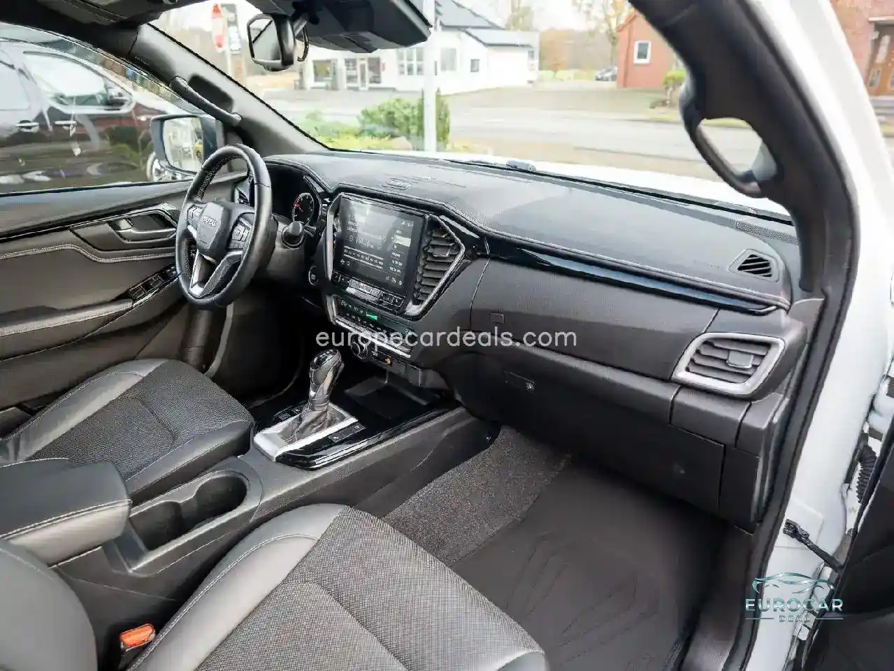 Double Cab 4WD V-CROSS