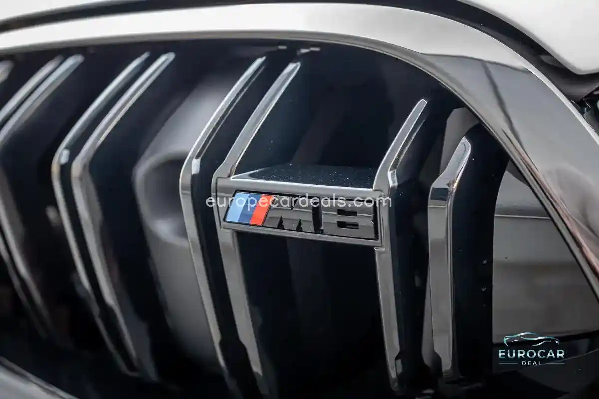 BMW M8