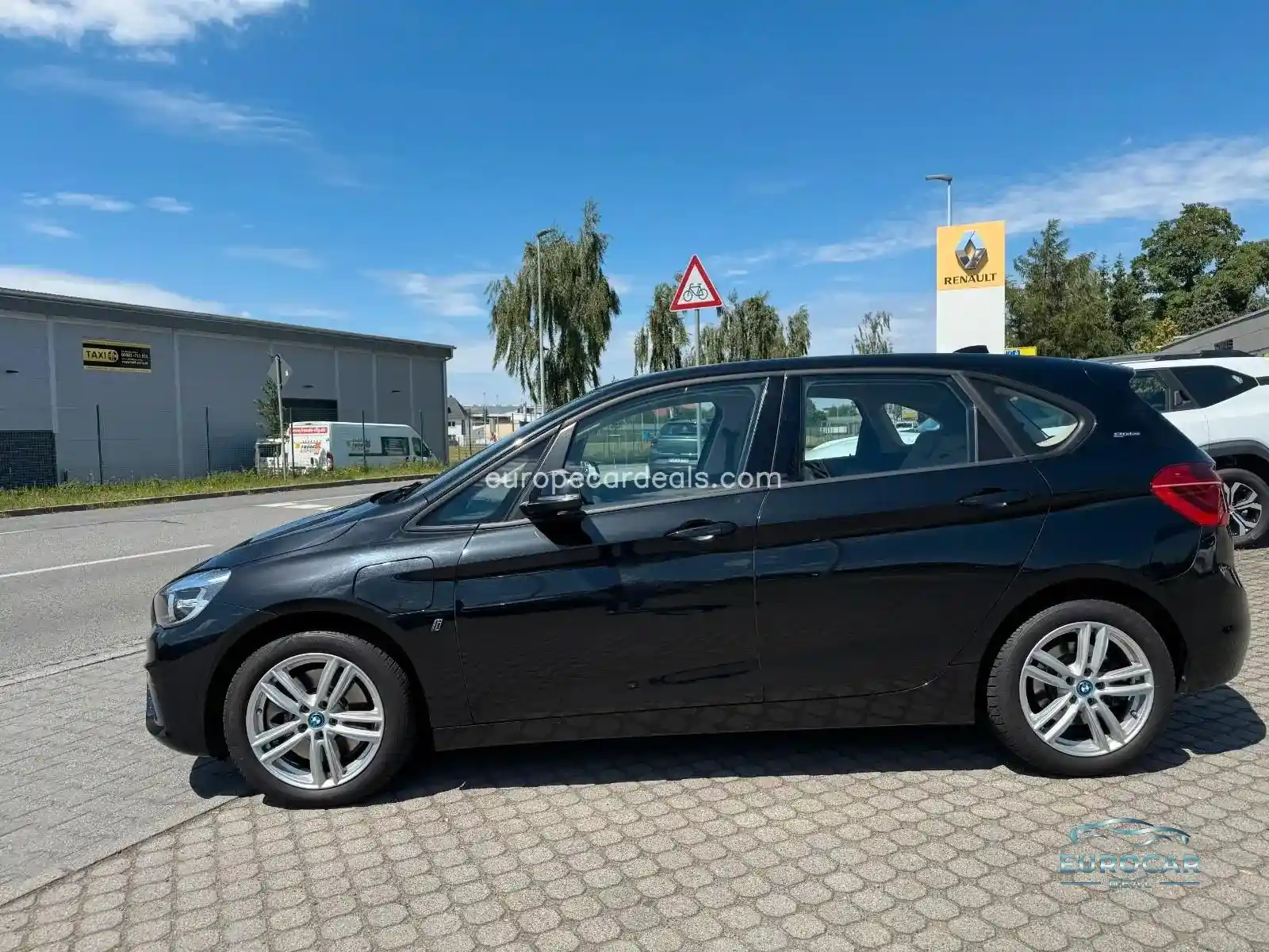 BMW 225