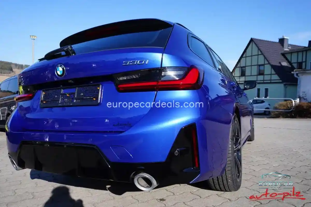BMW 330