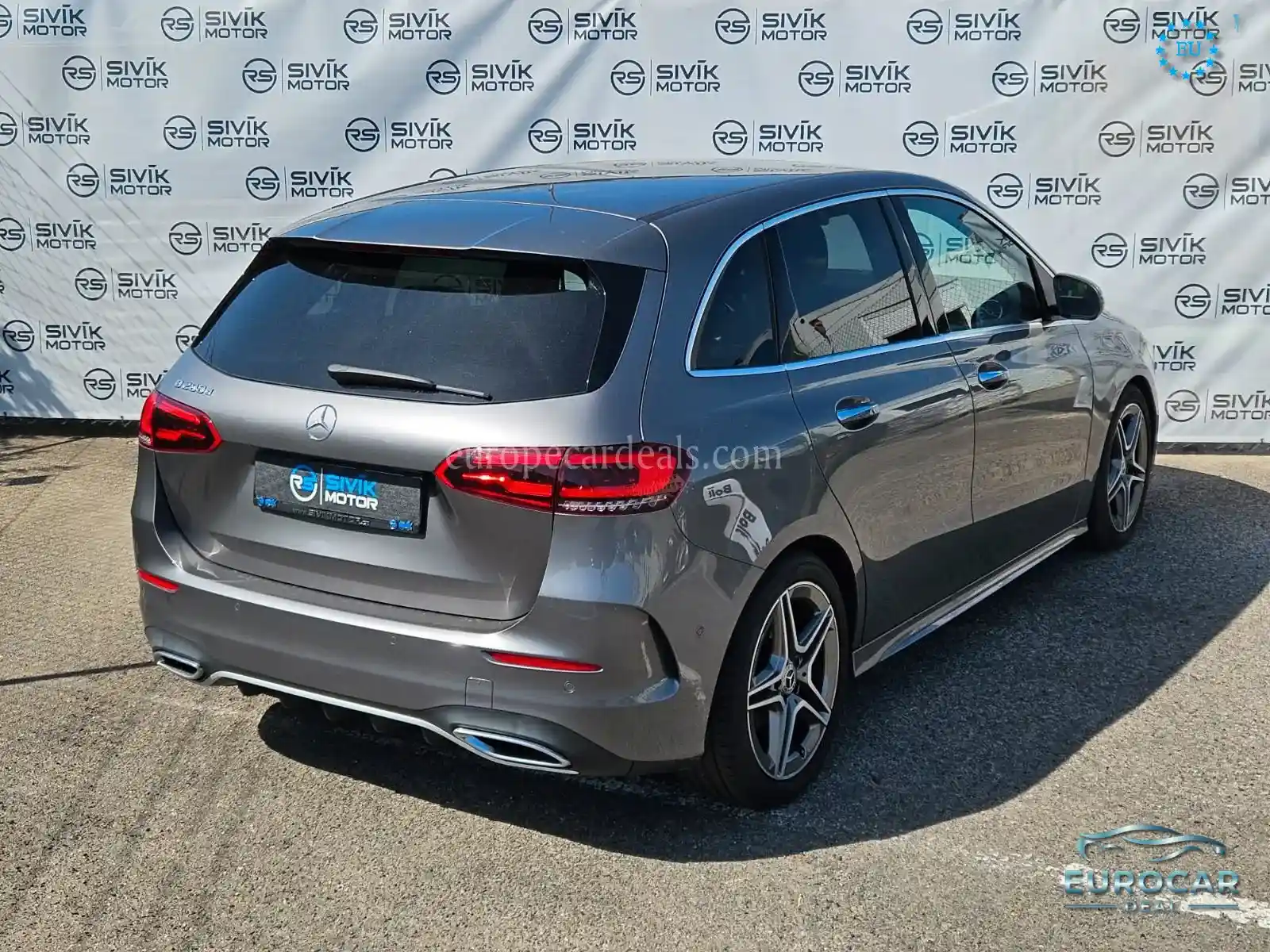 Mercedes-Benz B 200