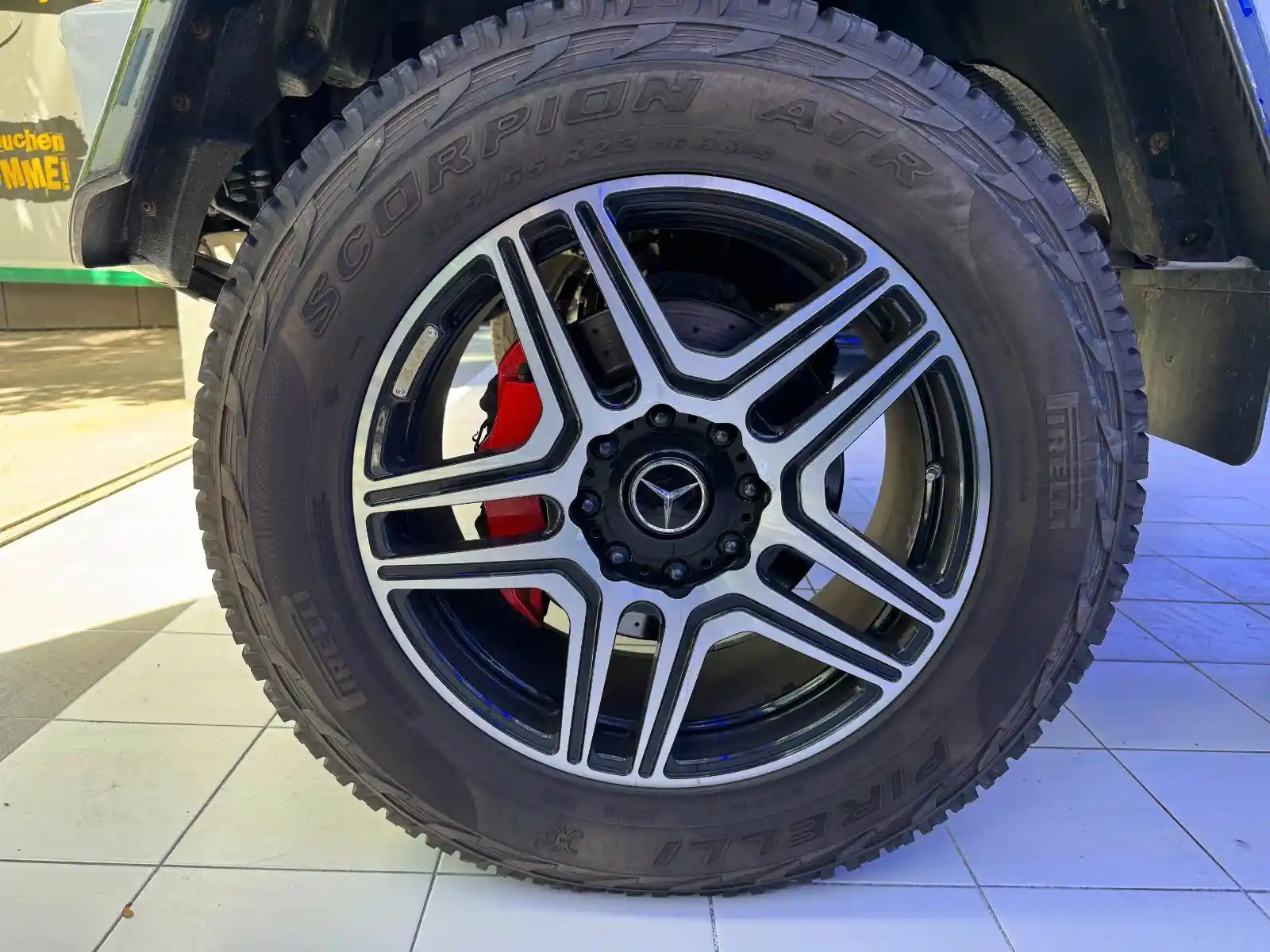 Mercedes-Benz G 500