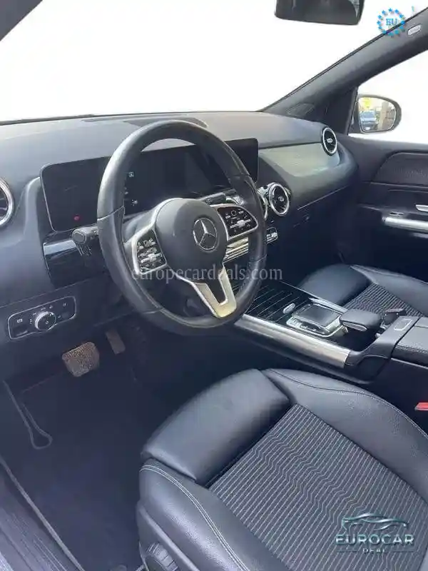 Mercedes-Benz B 220