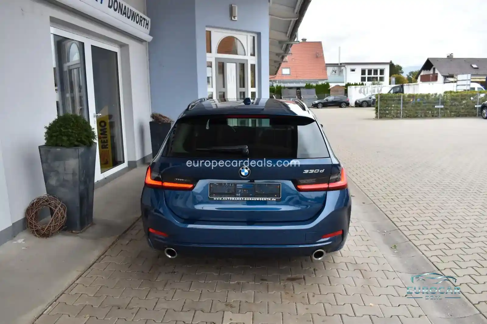BMW 330