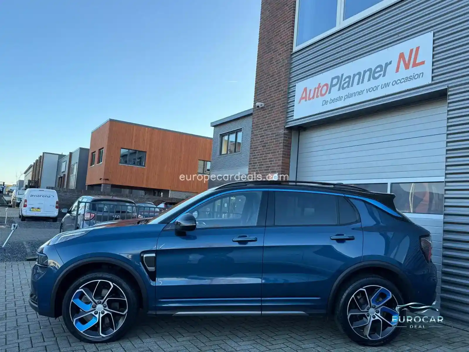Lynk&Co 01