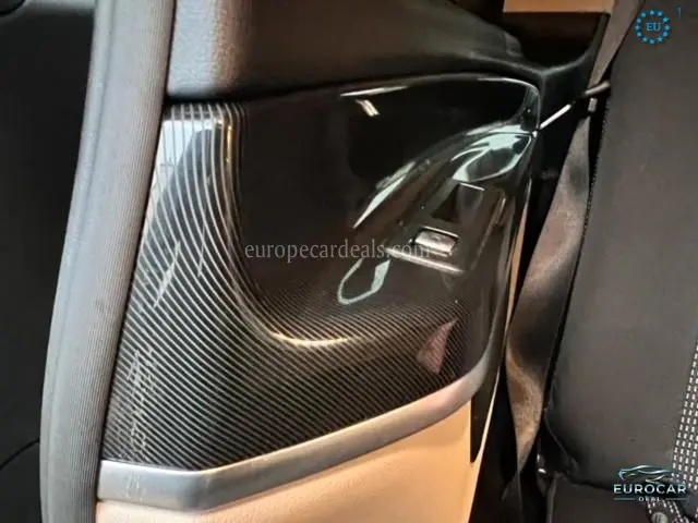 Mercedes-Benz V 220