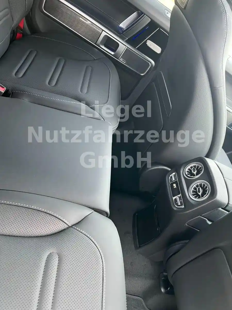 Mercedes-Benz G 500