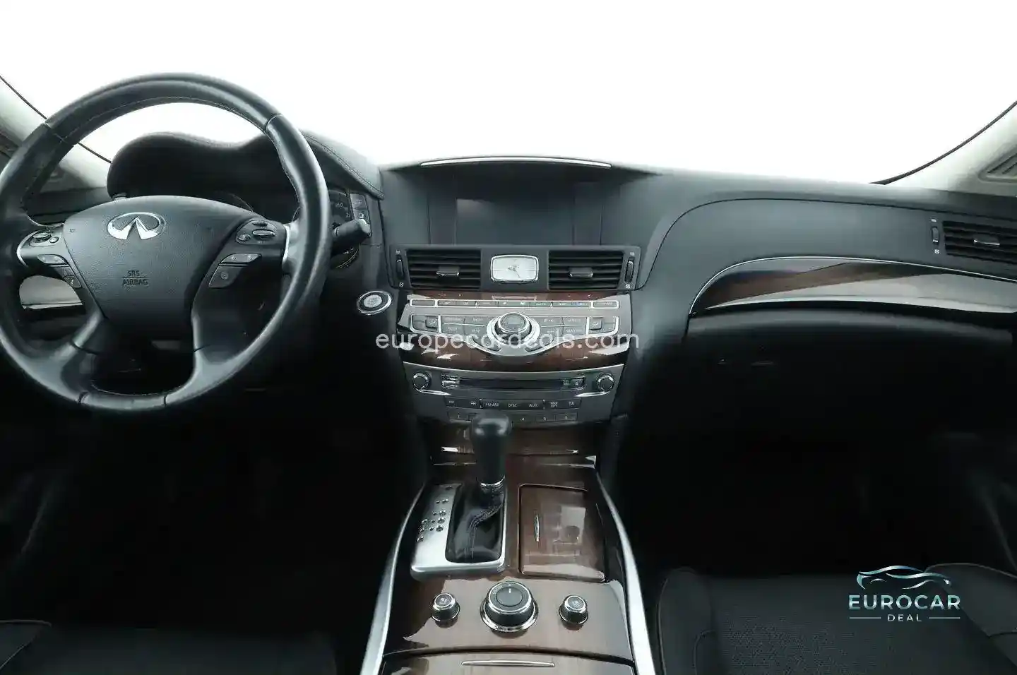 Infiniti Q70