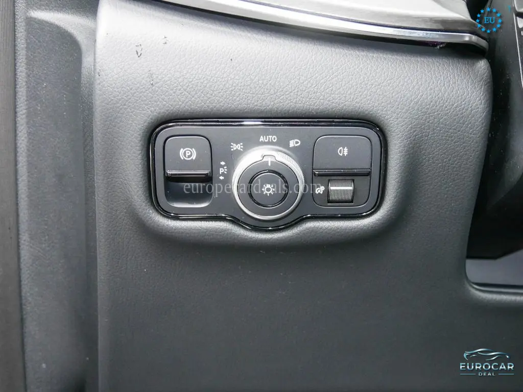 Mercedes-Benz V 220