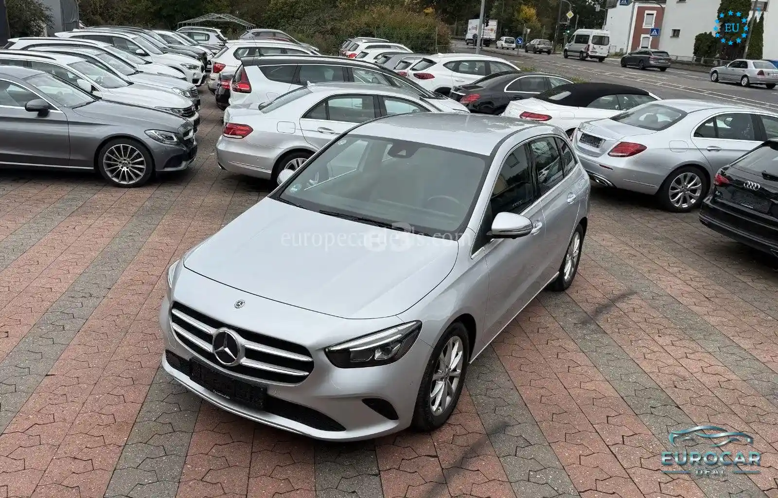 Mercedes-Benz B 200