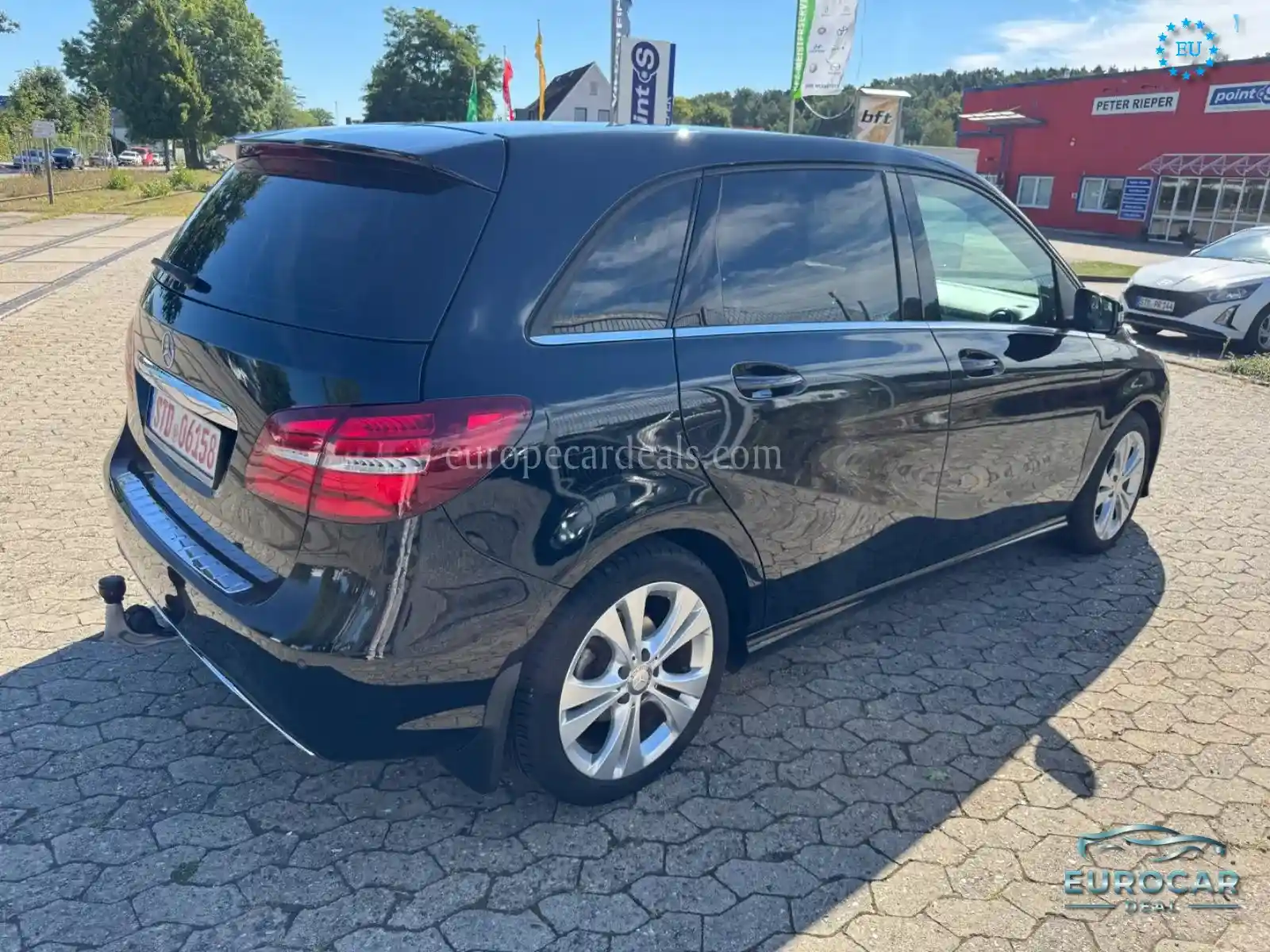 Mercedes-Benz B 180
