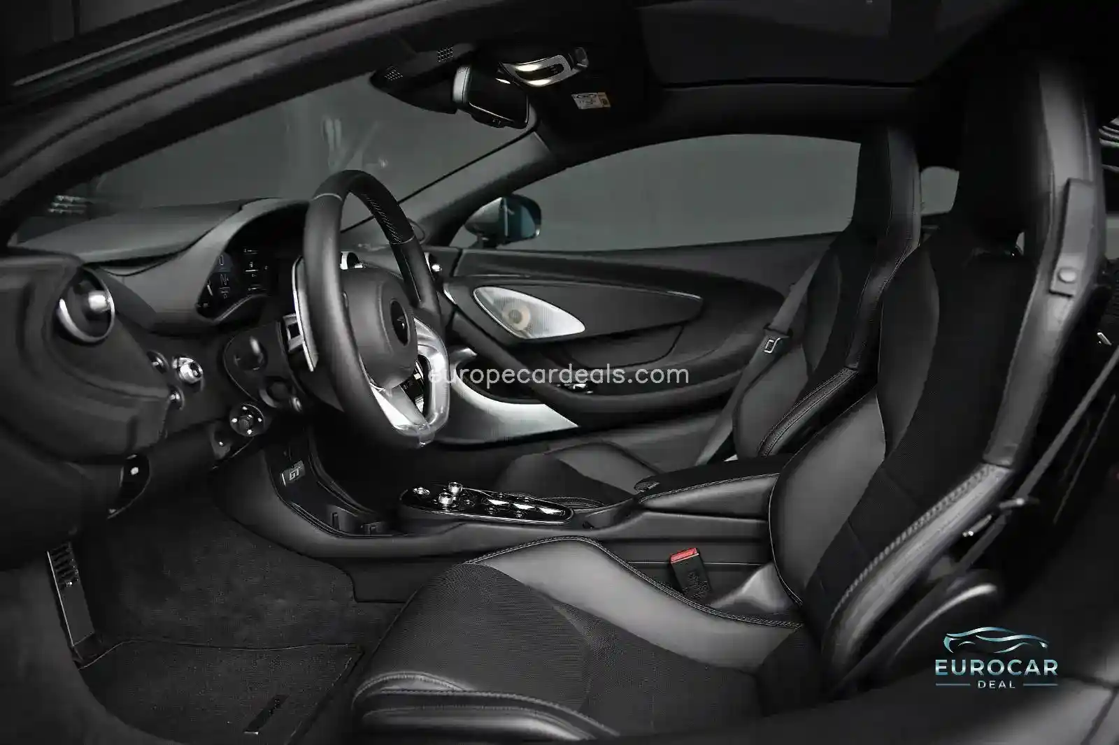 McLaren GT