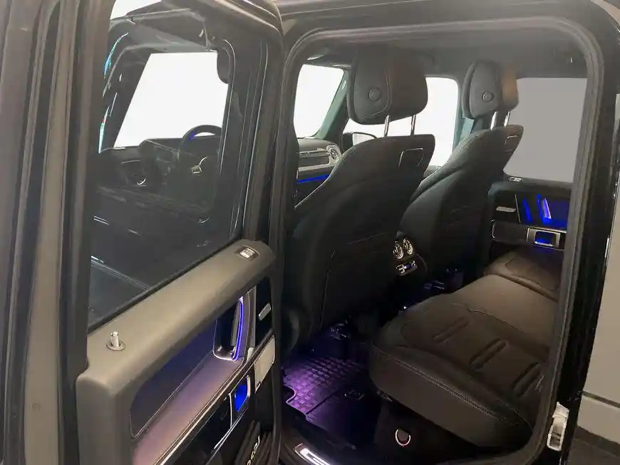 Mercedes-Benz G 500