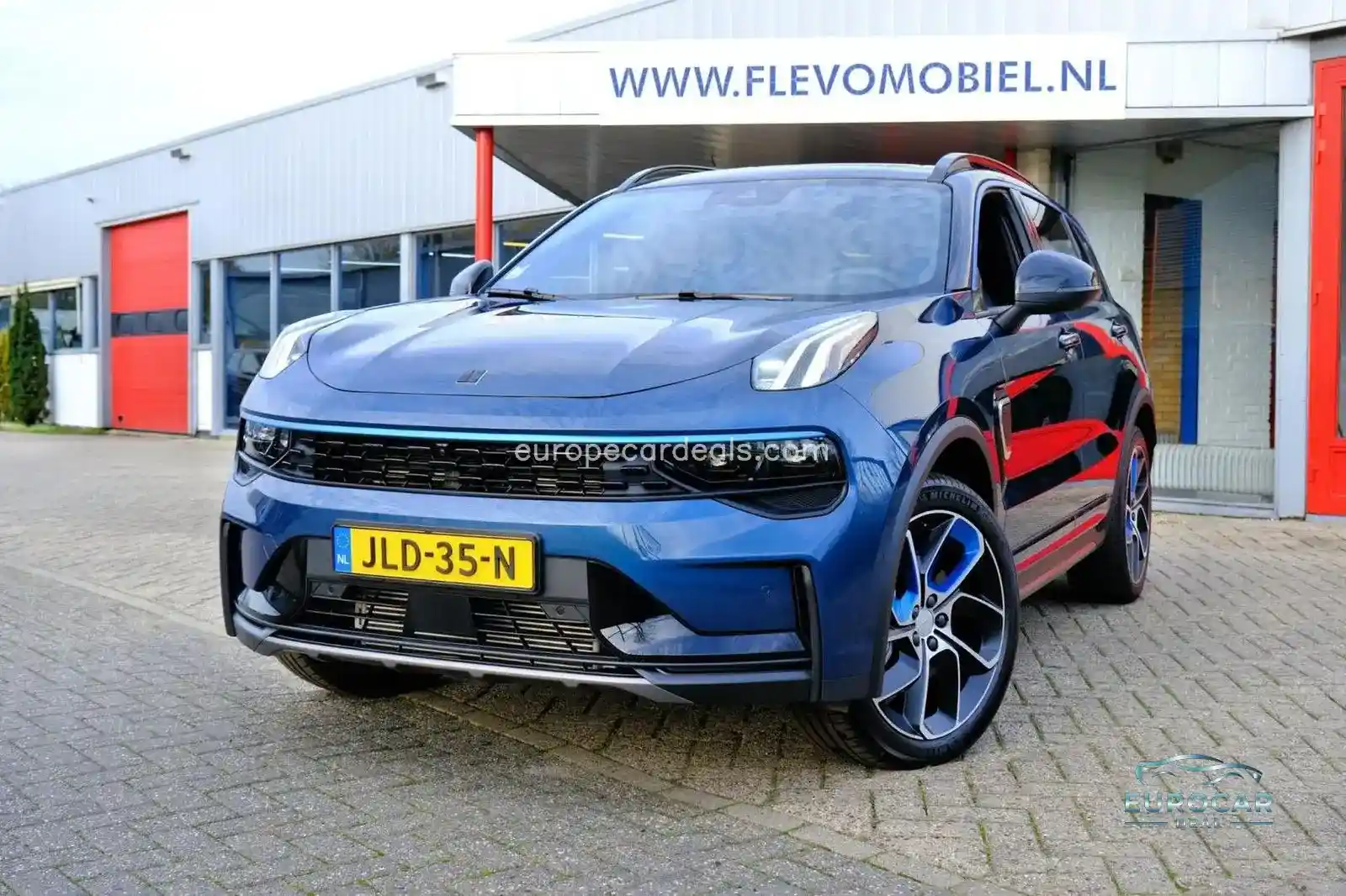 Lynk&Co 01