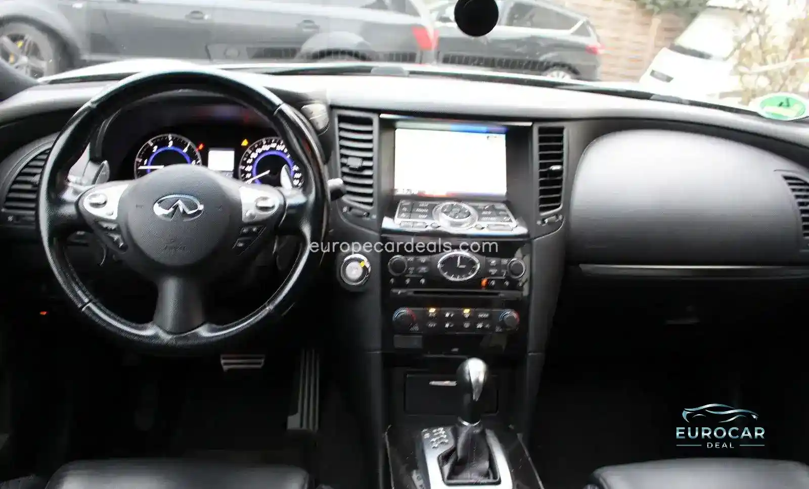 Infiniti QX70