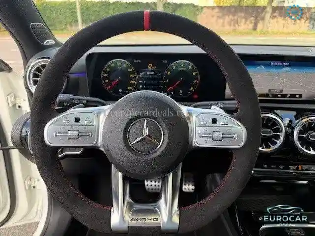 Mercedes-Benz A 35 AMG