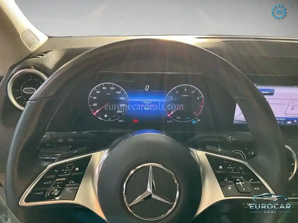 Mercedes-Benz B 220