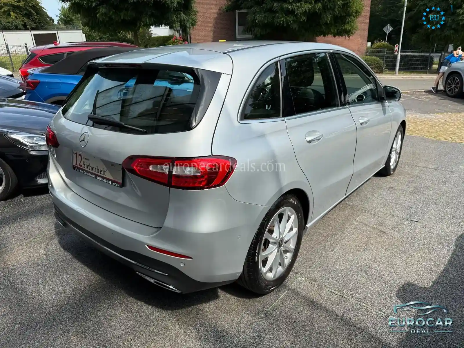 Mercedes-Benz B 180