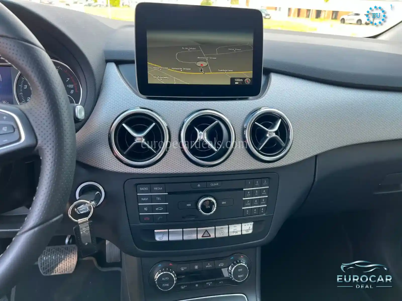 Mercedes-Benz B 200