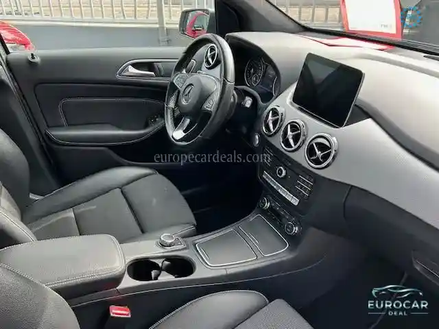 Mercedes-Benz B 220